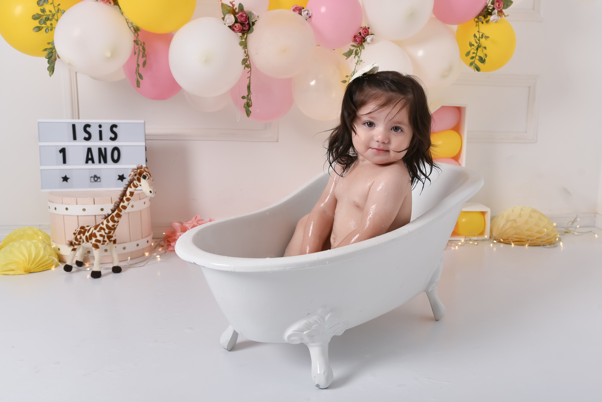 smash-the-cake-neutro-jardim-girafas-ensaio-estudio-santo-andre-thais-castro