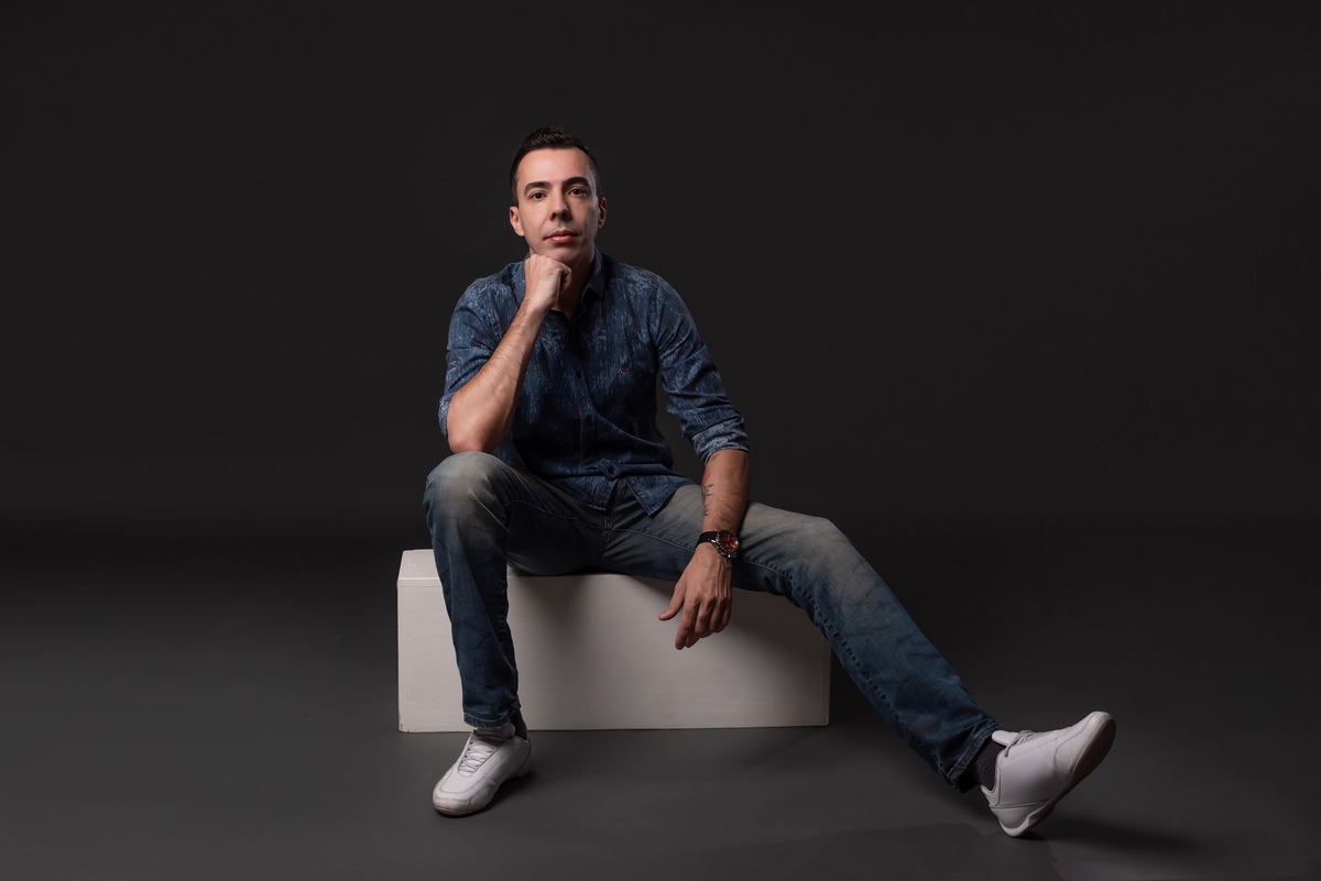 ensaio-corporativo-masculino-linkedin-estudio-thais-castro-santo-andre-são-paulo