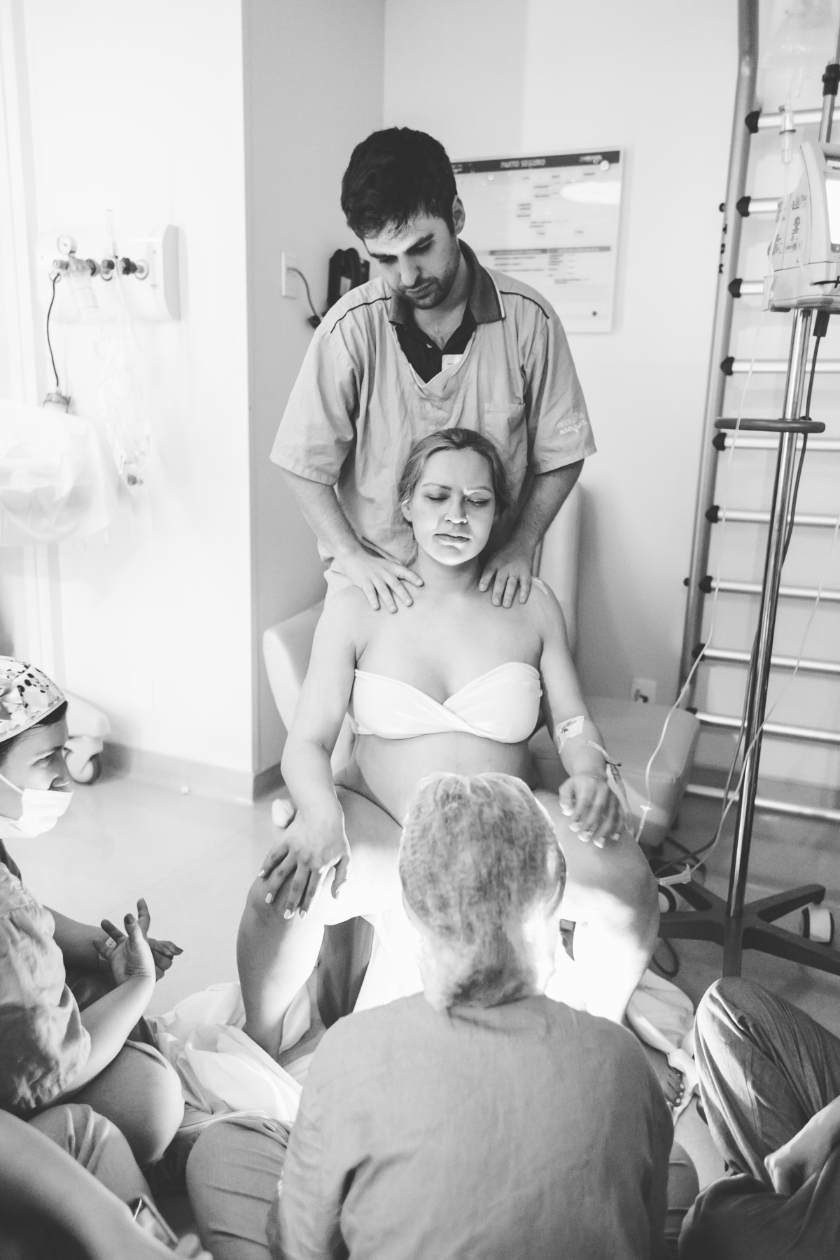 fotografia-de-parto-natural-normal-cesária-hospital-sao-luiz-hospital-brasil-santo-andre-estudio-thais-castro