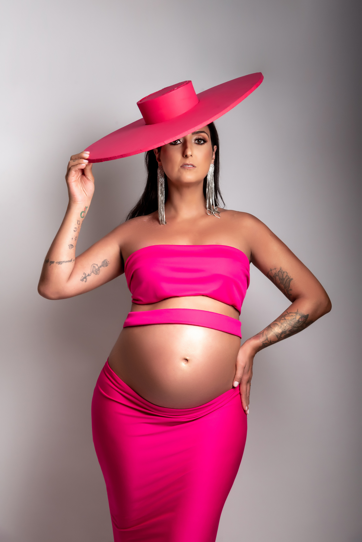 ensaio-gestante-luxo-fashion-estudio-thais-castro-sao-paulo-casal-maloka