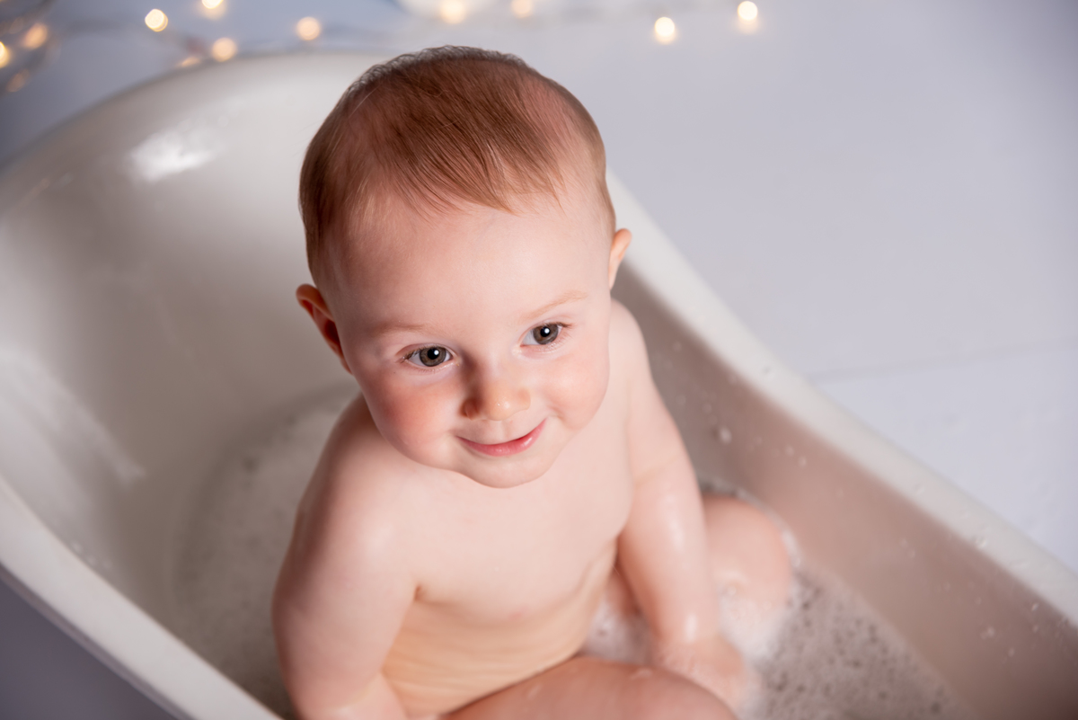 ensaio-smash-the-cake-neutro-luxo-azul-balões-estudio-thais-castro-santo-andre