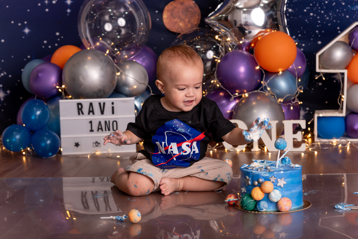 smash-the-cake-astronauta-nasa-primeiro-ano-luxo-personalizado-estudio-thais-castro-santo-andre