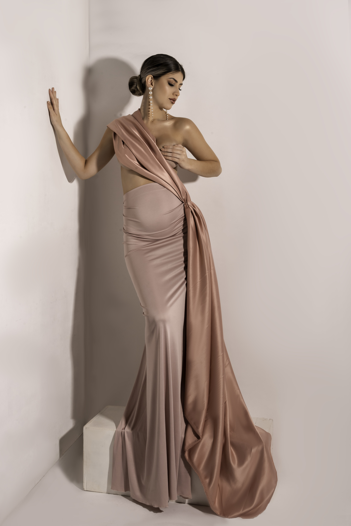 ensaio-gestante-luxo-fashion-moulage-personalizado-estudio-thais-castro-sao-paulo