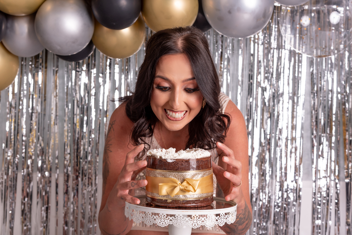 ensaio-feminino-aniversario-moderno-banheira-luxo-fashion-santo-andre-são-paulo-estudio-thais-castro