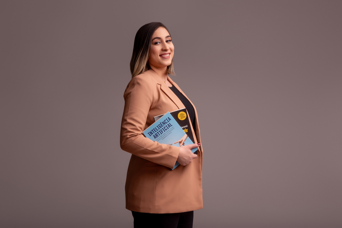 ensaio-corporativo-profissional-consultora-financeira-linkedin-administrativo-estudio-thais-castro