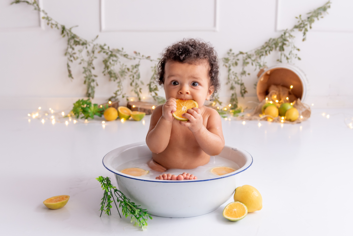 ensaio-bebe-acompanhamento-splash-milkbath-frutas-estudio-santo-andre-thais-castro