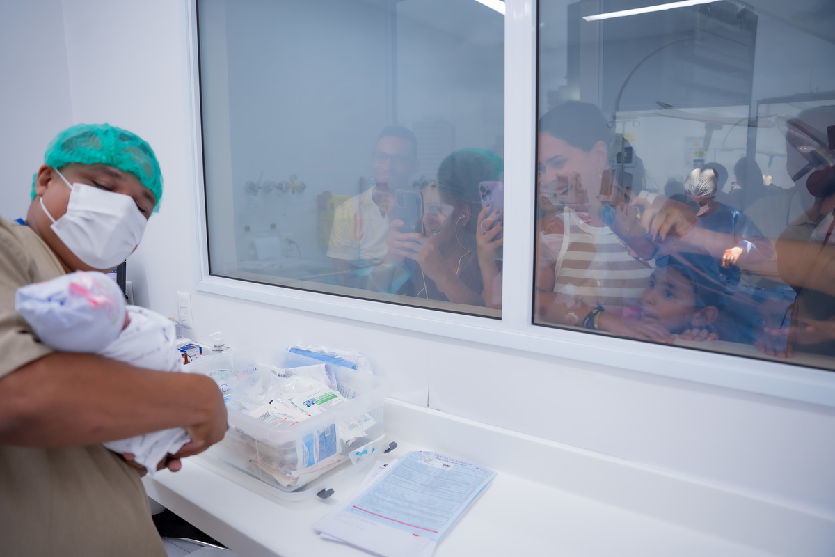 parto-bebe-nascimento-maternidade-santa-joana-cesaria-estudio-santo-andre-thais-castro