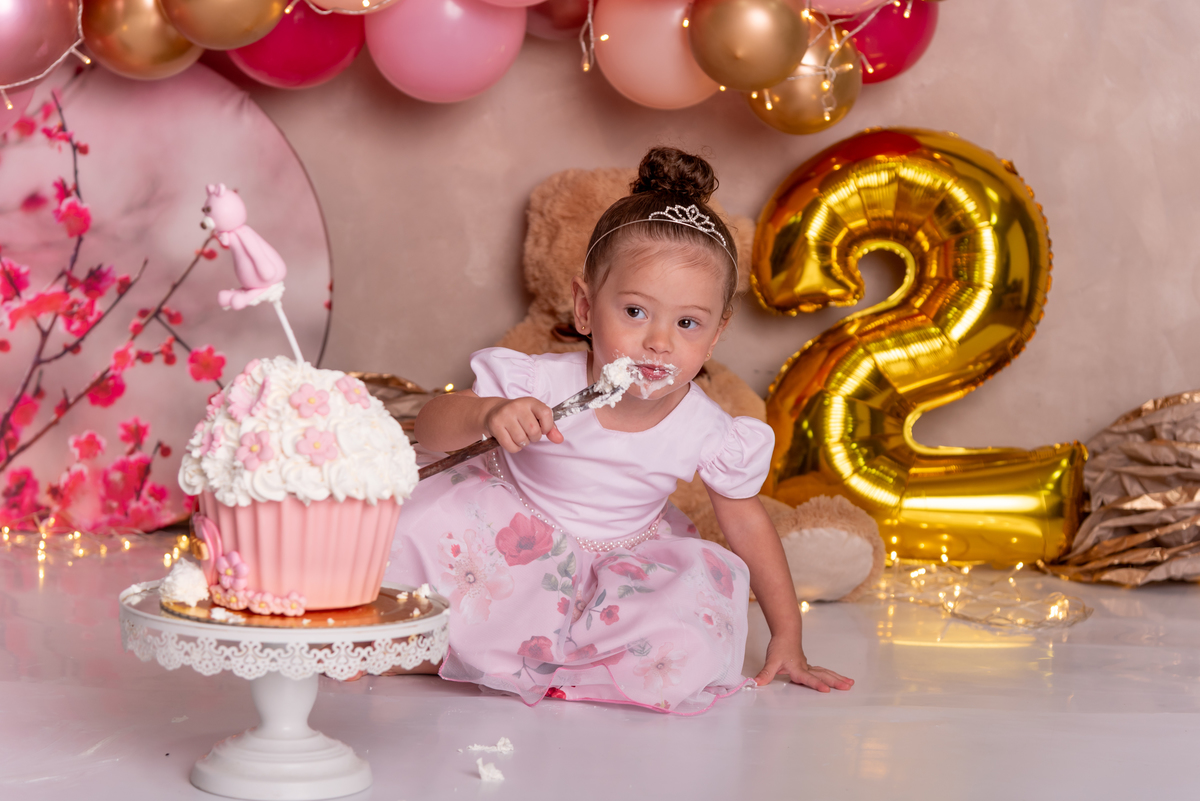 ensaio-infantil-aniversario-musica-flores-smash-the-cake-princesa-estudio-thais-castro-santo-andre