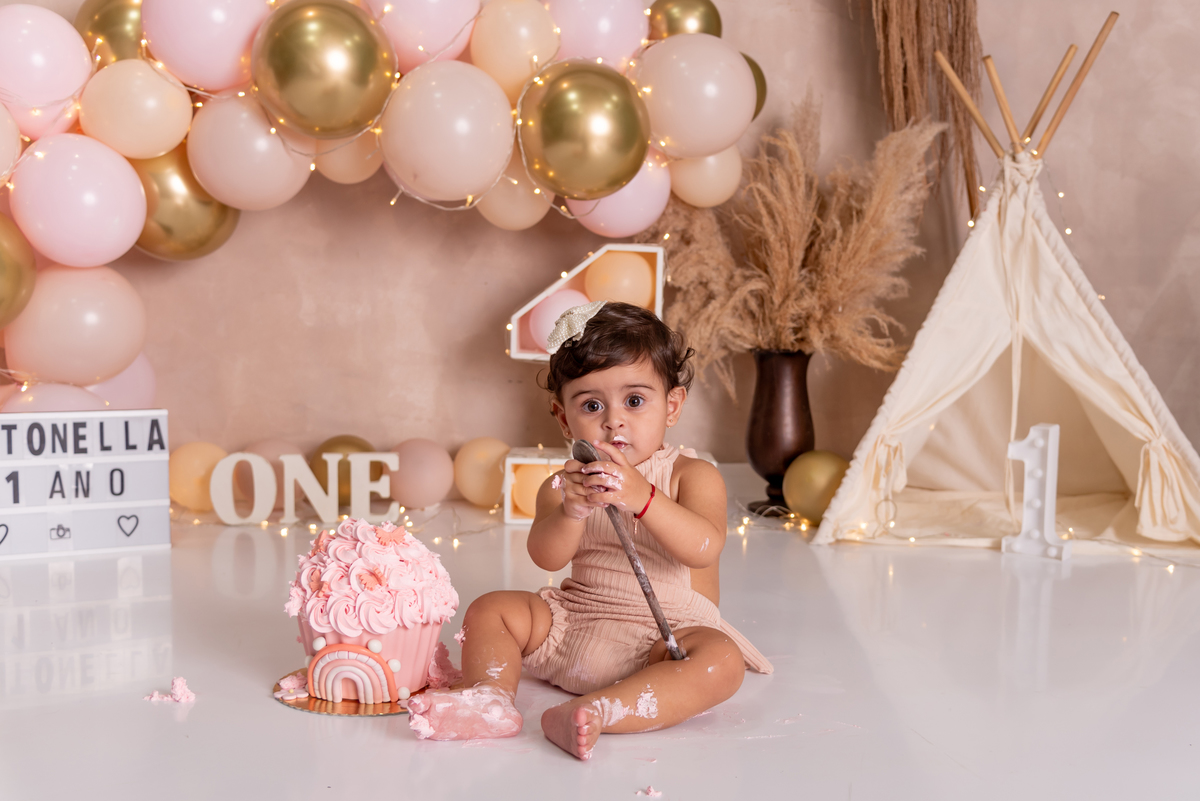 ensaio-smash-the-cake-primeiro-aninho-neutro-boho-candy-ensaio-smash-the-cake-primeiro-aninho-neutro-boho-candy-estudio-thais-castro-santo-andre-estudio-thais-castro-santo-andre