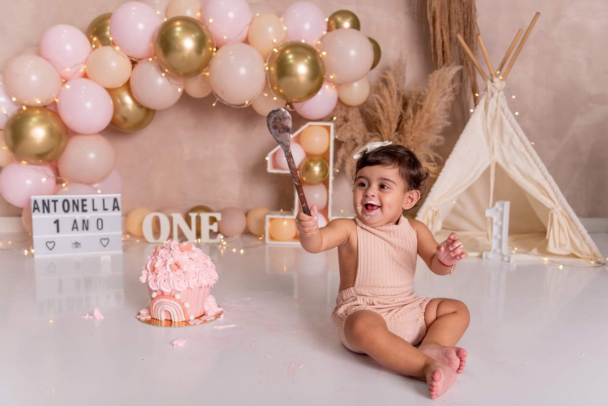 ensaio-smash-the-cake-primeiro-aninho-neutro-boho-candy-ensaio-smash-the-cake-primeiro-aninho-neutro-boho-candy-estudio-thais-castro-santo-andre-estudio-thais-castro-santo-andre
