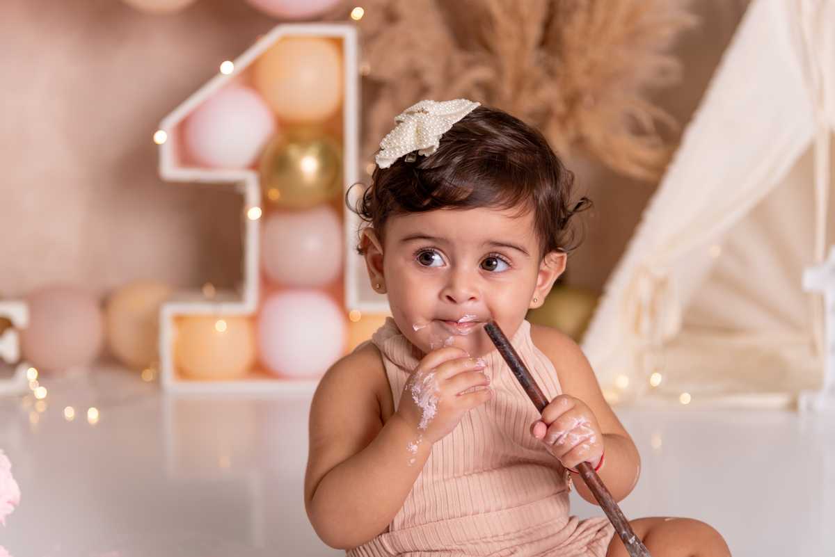 ensaio-smash-the-cake-primeiro-aninho-neutro-boho-candy-ensaio-smash-the-cake-primeiro-aninho-neutro-boho-candy-estudio-thais-castro-santo-andre-estudio-thais-castro-santo-andre