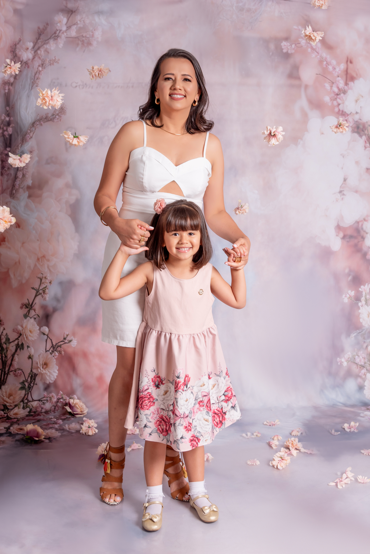 ensaio-familia-mae-e-filha-estudio-thais-castro-santo-andre