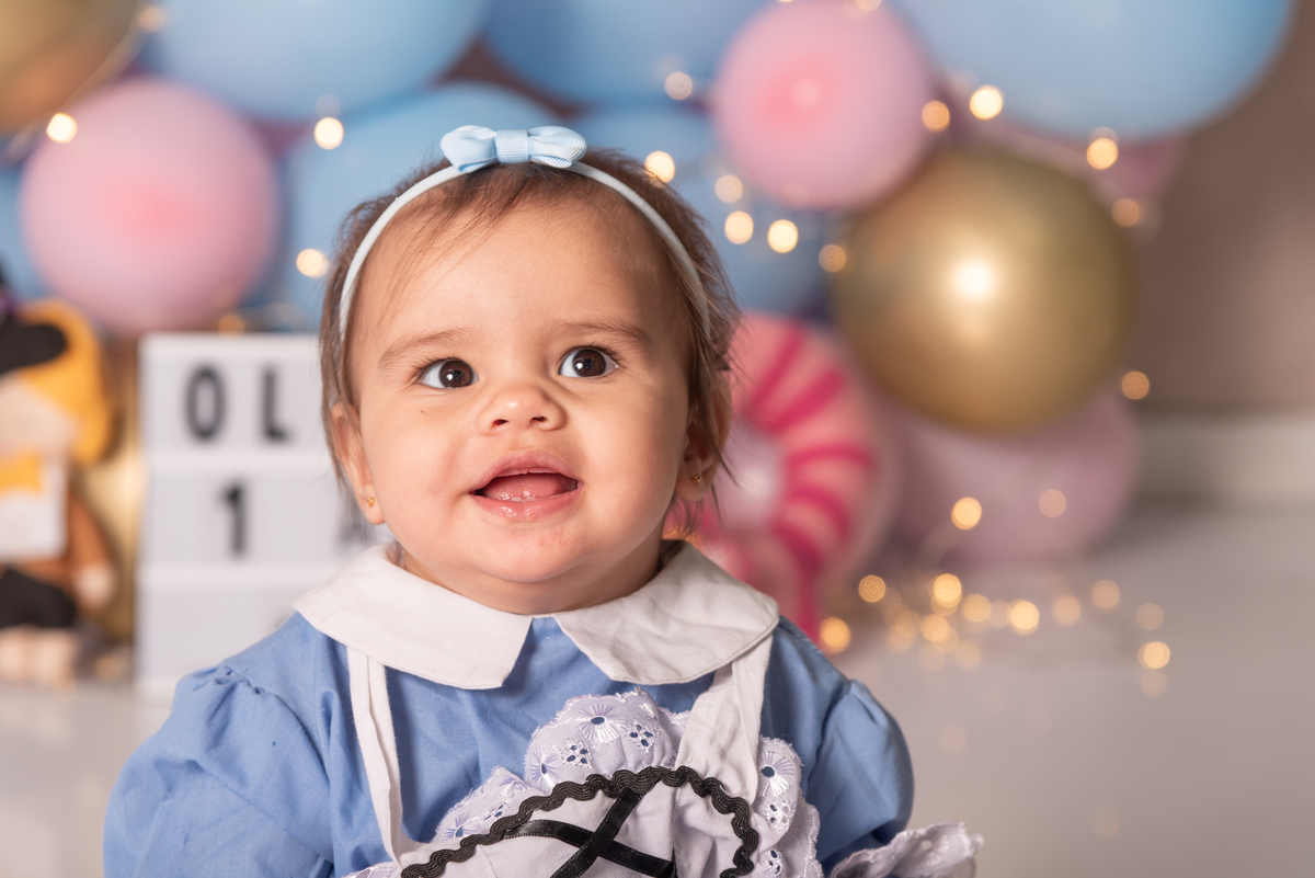 smash-the-cake-alice-pais-maravilhas-estudio-thais-castro-primeiro-aninho-aniversario