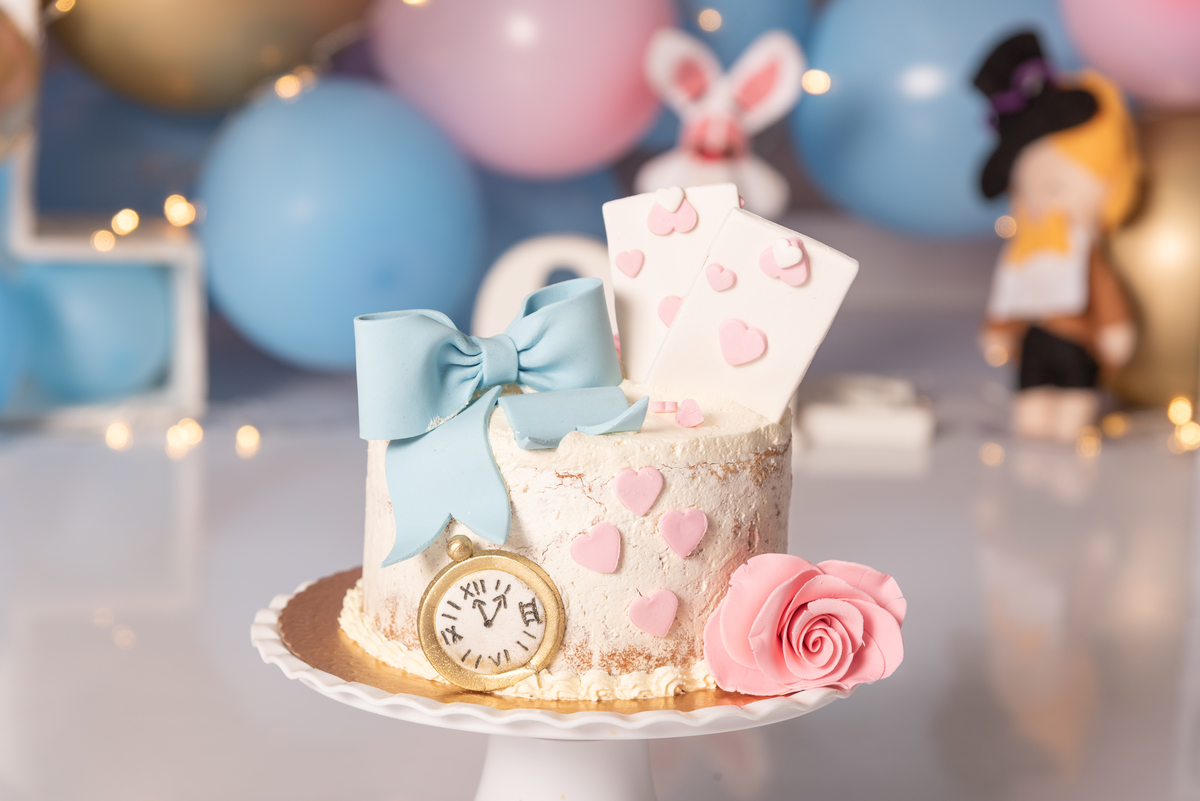 smash-the-cake-alice-pais-maravilhas-estudio-thais-castro-primeiro-aninho-aniversario