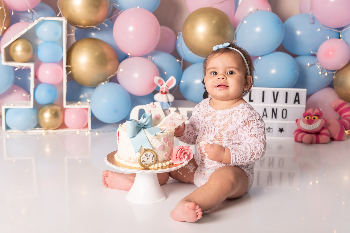 smash-the-cake-alice-pais-maravilhas-estudio-thais-castro-primeiro-aninho-aniversario