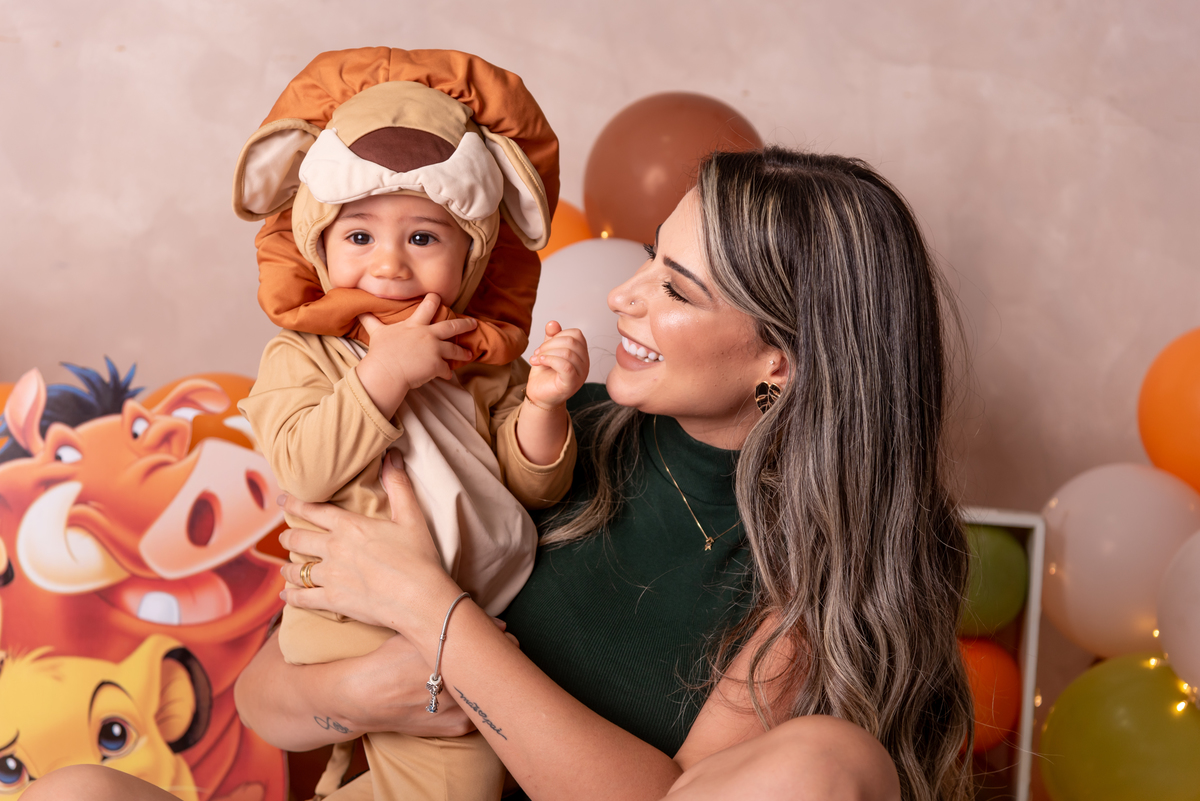smash-the-cake-rei-leão-disney-primeito-aninho-aniversario-estudio-thais-castro-santo-andre-sao-paulo