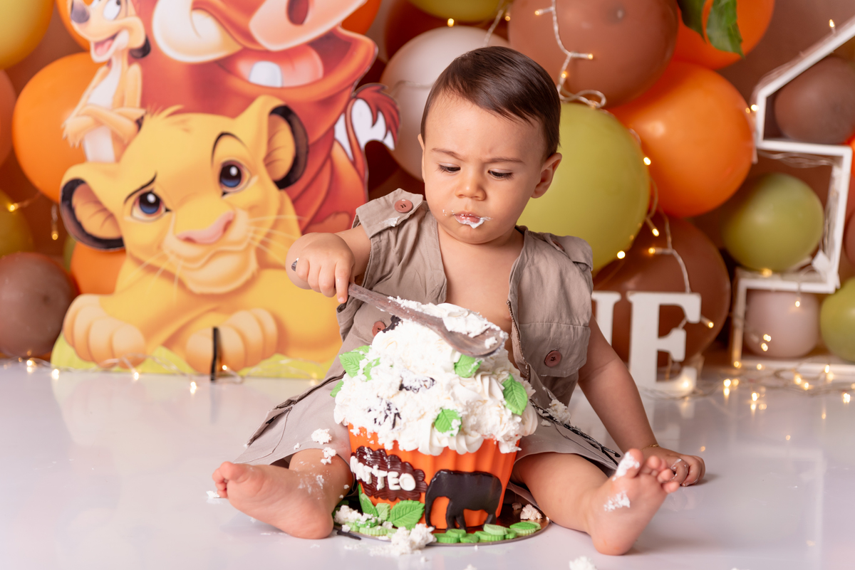smash-the-cake-rei-leão-disney-primeito-aninho-aniversario-estudio-thais-castro-santo-andre-sao-paulo