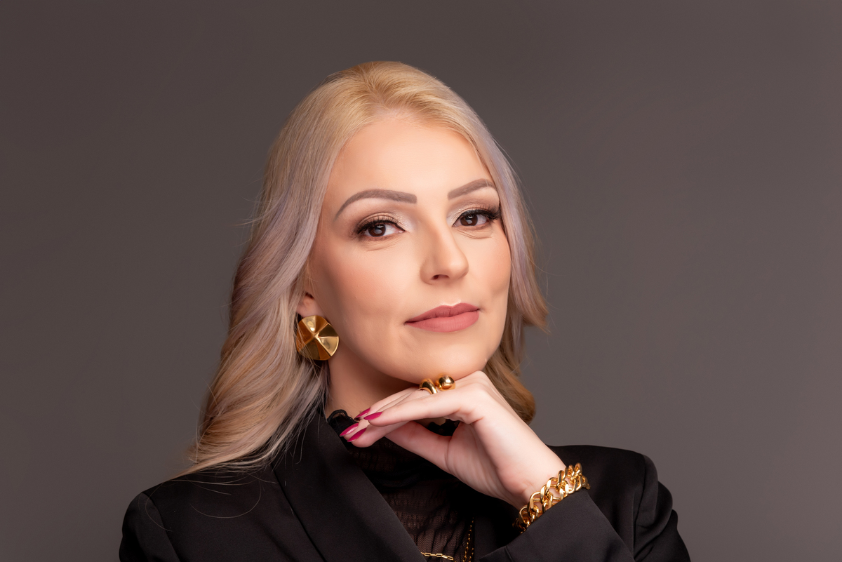 ensaio-corporativo-feminino-medico-consultorio-santo-andre-estudio-thais-castro