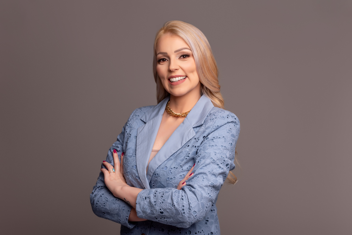 ensaio-corporativo-feminino-medico-consultorio-santo-andre-estudio-thais-castro