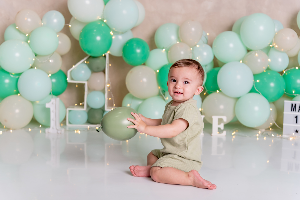 smash-the-cake-neutro-primeiro-ano-aniversario-estudio-thais-castro