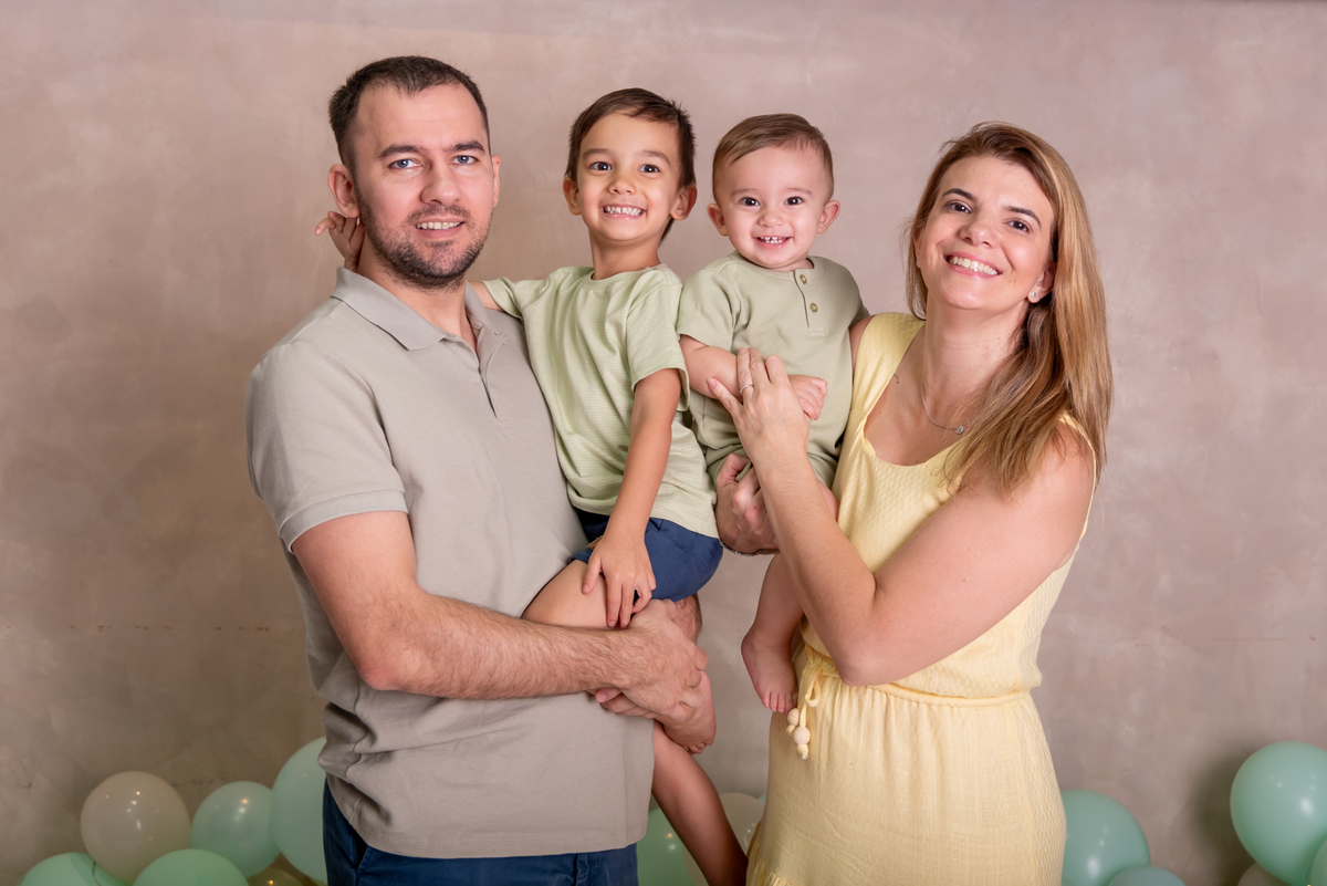 smash-the-cake-neutro-primeiro-ano-aniversario-estudio-thais-castro