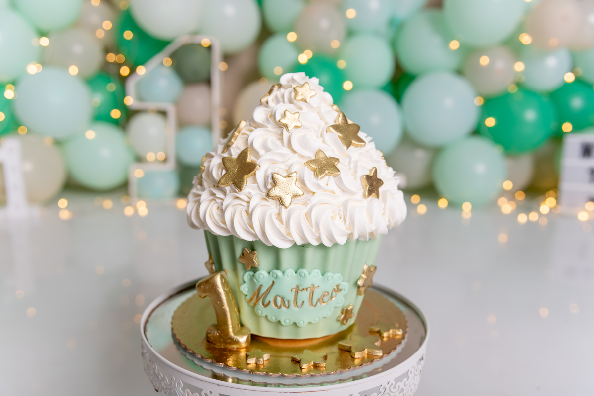 smash-the-cake-neutro-primeiro-ano-aniversario-estudio-thais-castro