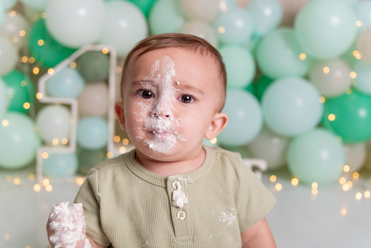smash-the-cake-neutro-primeiro-ano-aniversario-estudio-thais-castro