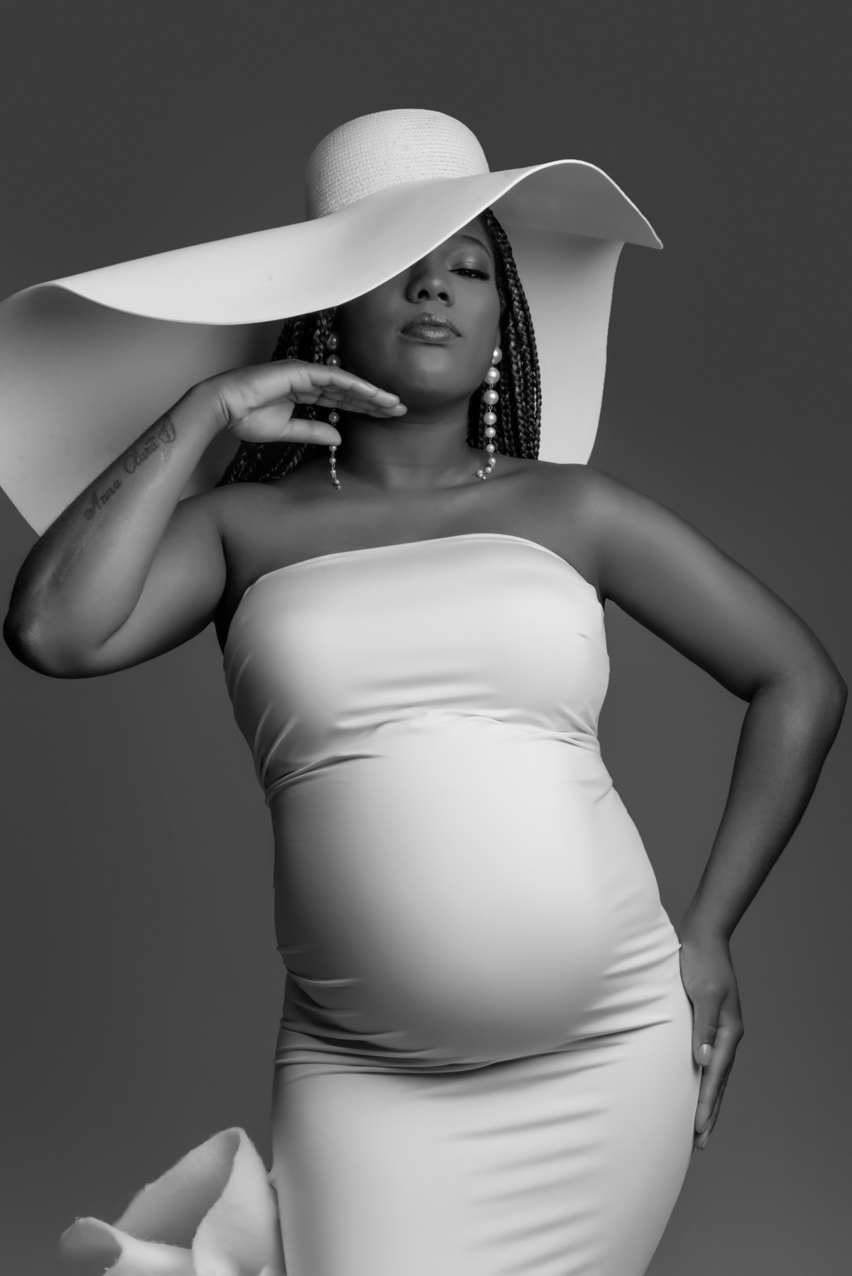 ensaio-gestante-fashion-clean-mulher-preta-estudio-thais-castro-são-paulo-brooklin