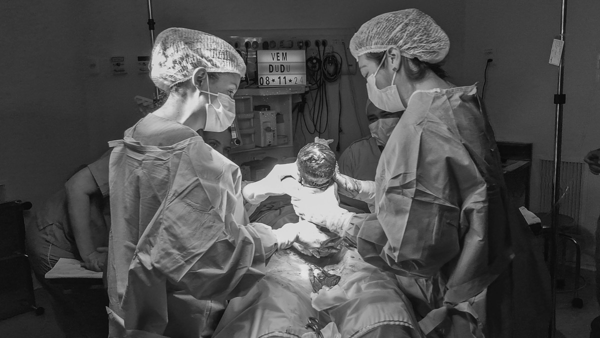 fotografia-parto-cesaria-rede-dor-recem-nascido-estudio-thais-castro-brooklin-morumbi-ibirapuera-moema-abc