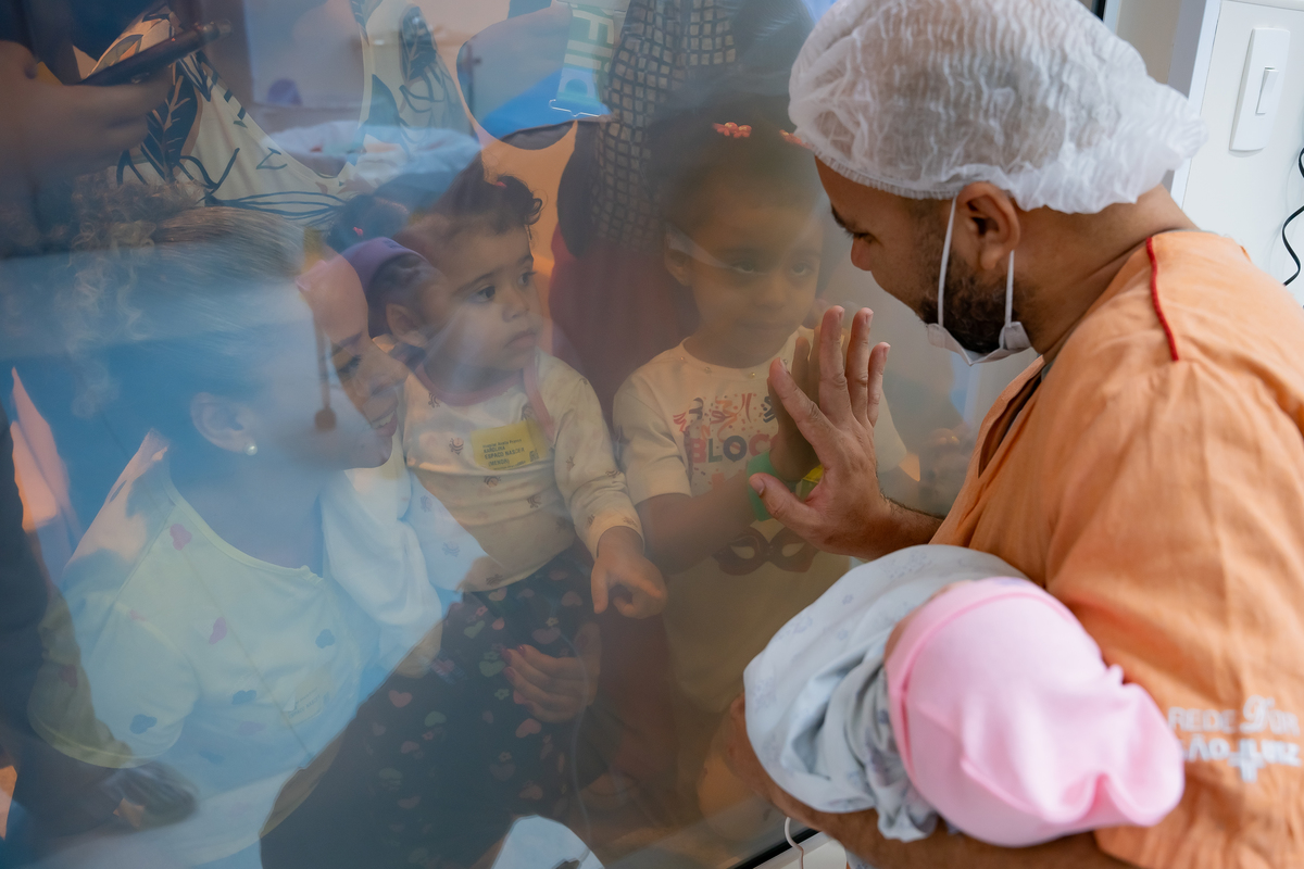 fotografia-parto-cesaria-rede-dor-recem-nascido-estudio-thais-castro-brooklin-morumbi-ibirapuera-moema-abc-tatuapé