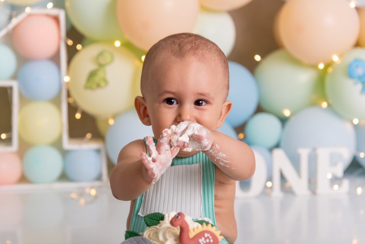 ensaio-smash-the-cake-dinossauros-baby-candy-brooklin-estudio-thais-castro-moema-ibirapuera-jabaquara-jardins-olimpia