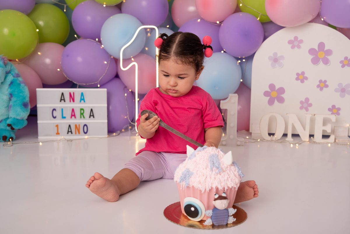 smash-the-cake-monstros-SA-disney-Monsters-inc-aniversario-1-ano-estudio-thais-castro-brooklin-itaim-moema-campo-belo-congonhas-vila-olimpia