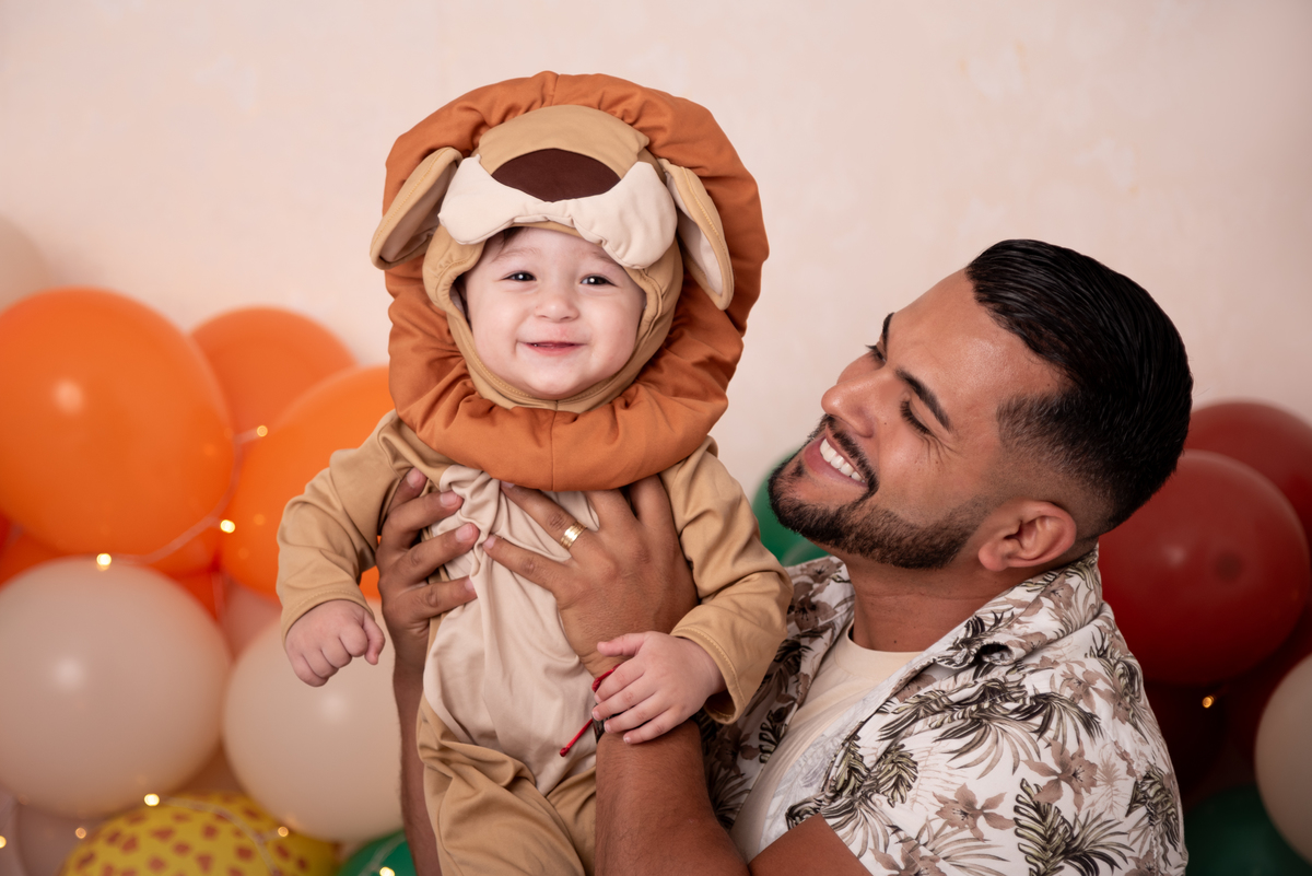 smash-the-cake-safari-leão-bolo-personalizado-aniversario-1-ano-estudio-thais-castro-brooklin-itaim-moema-campo-belo-congonhas-vila-olimpia