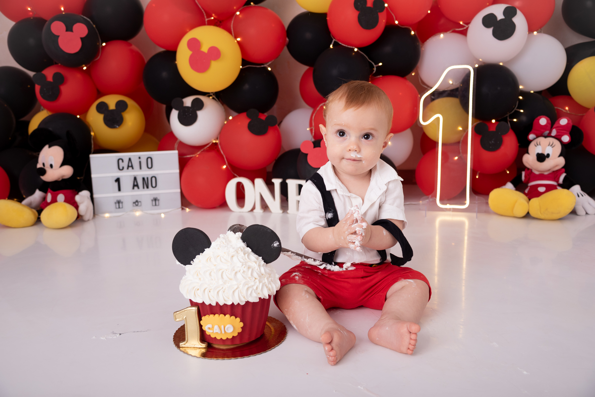 smash-the-cake-mickey-disney-bolo-personalizado-aniversario-1-ano-estudio-thais-castro-brooklin-itaim-moema-campo-belo-congonhas-vila-olimpia