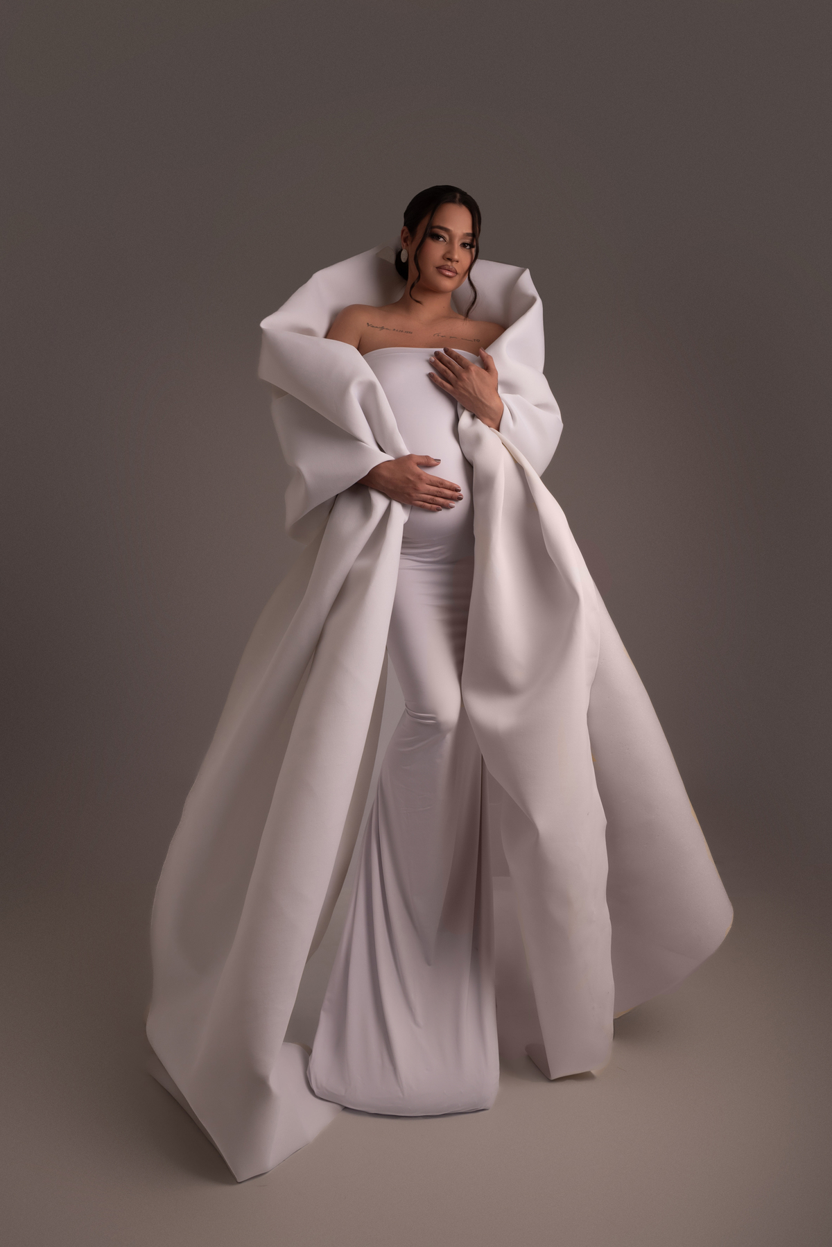 ensaio-gestante-clean-classico-jeans-fashion-maternidade-familia-estudio-thais-castro-brooklin-itaim-jardins-moema-campo-belo-santo-amaro-osasco-abc