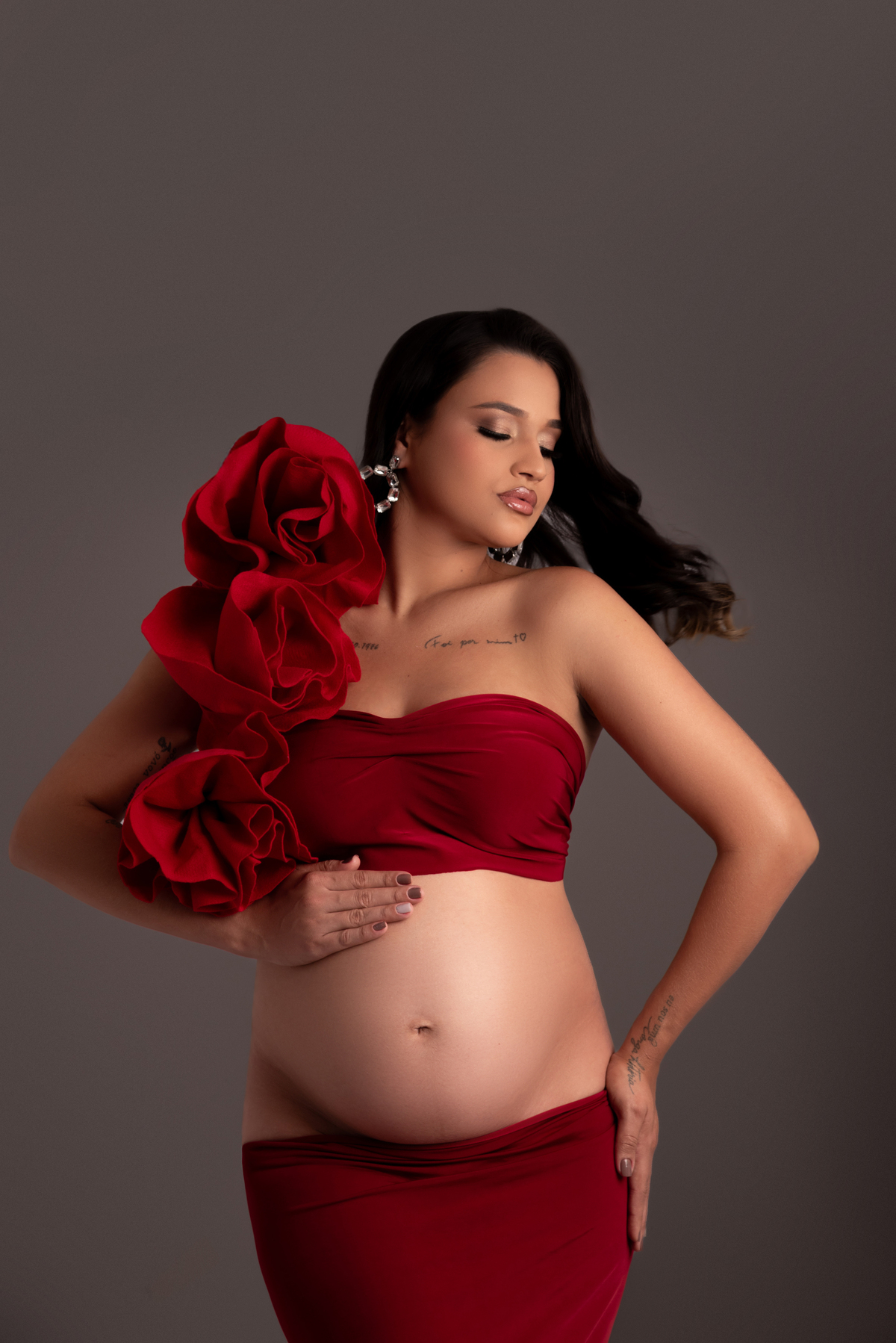 ensaio-gestante-clean-classico-jeans-fashion-maternidade-familia-estudio-thais-castro-brooklin-itaim-jardins-moema-campo-belo-santo-amaro-osasco-abc