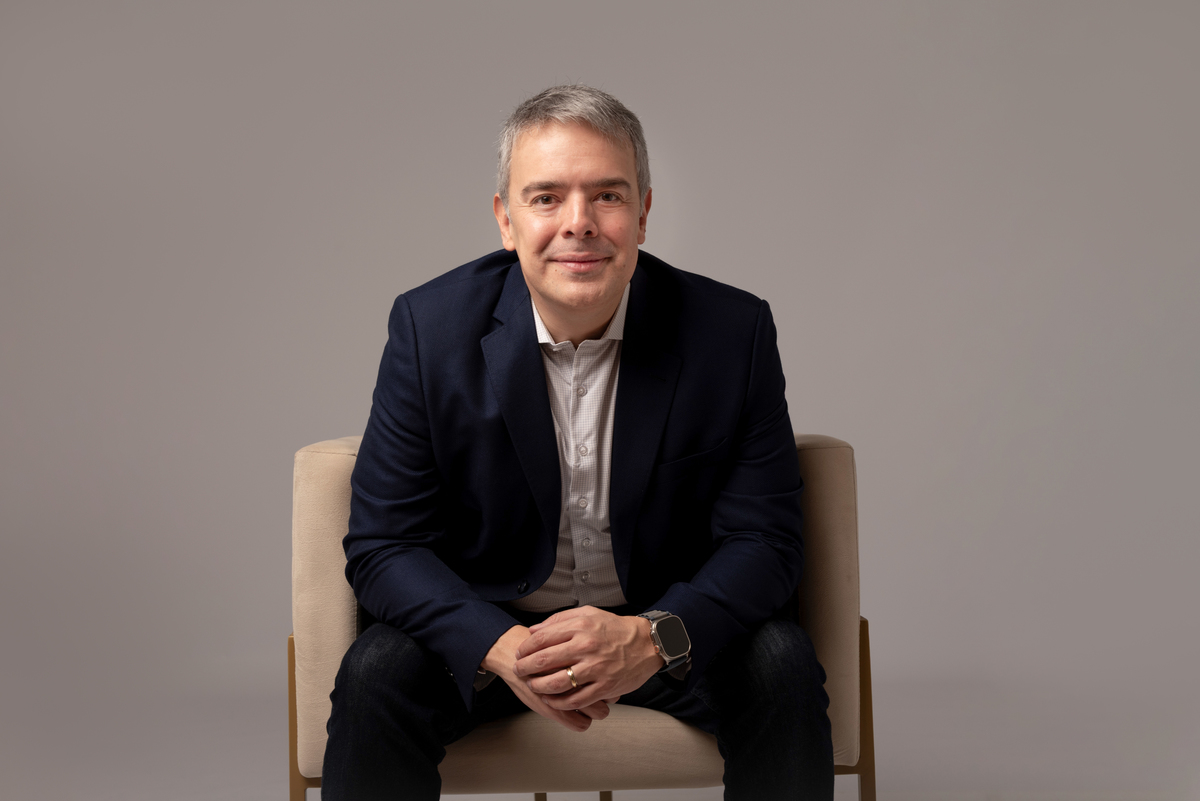 ensaio-corporativo-masculino-empresario-medico-financeiro-linkedin-estudio-thais-castro-brooklin-campo-belo-santo-amaro-moema-itaim-bibi-jardins-ibirapuera-morumbi