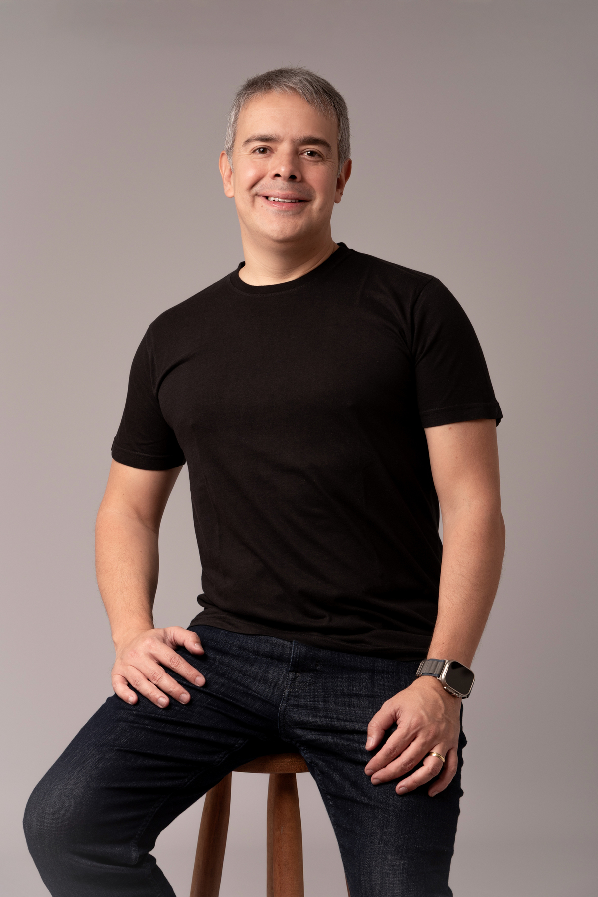 ensaio-corporativo-masculino-empresario-medico-financeiro-linkedin-estudio-thais-castro-brooklin-campo-belo-santo-amaro-moema-itaim-bibi-jardins-ibirapuera-morumbi