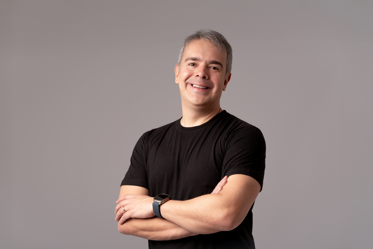 ensaio-corporativo-masculino-empresario-medico-financeiro-linkedin-estudio-thais-castro-brooklin-campo-belo-santo-amaro-moema-itaim-bibi-jardins-ibirapuera-morumbi