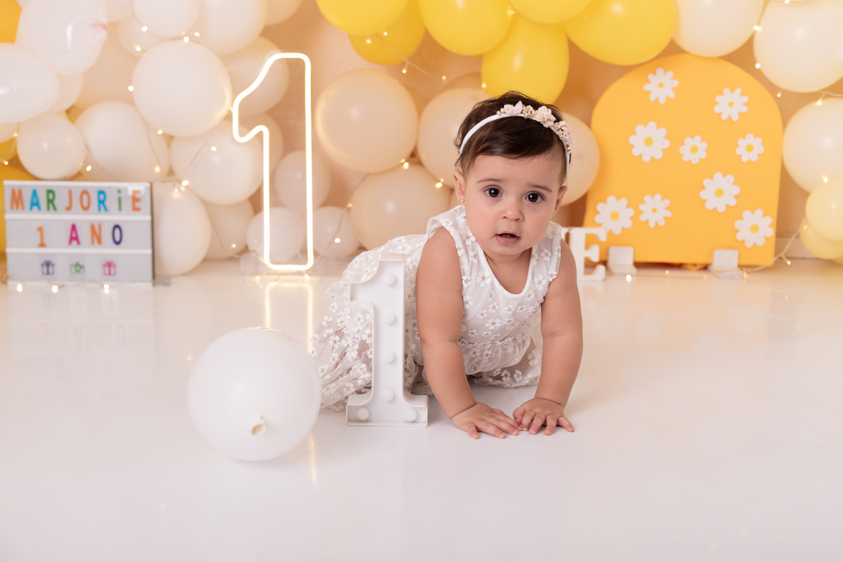 ensaio-smash-the-cake-bebe-margaridas-aniversario-comemorativo-estudio-thais-castro-brooklin-itaim-bibi-moema-abc-jardins-ibirapuera-morumbi-perdizes