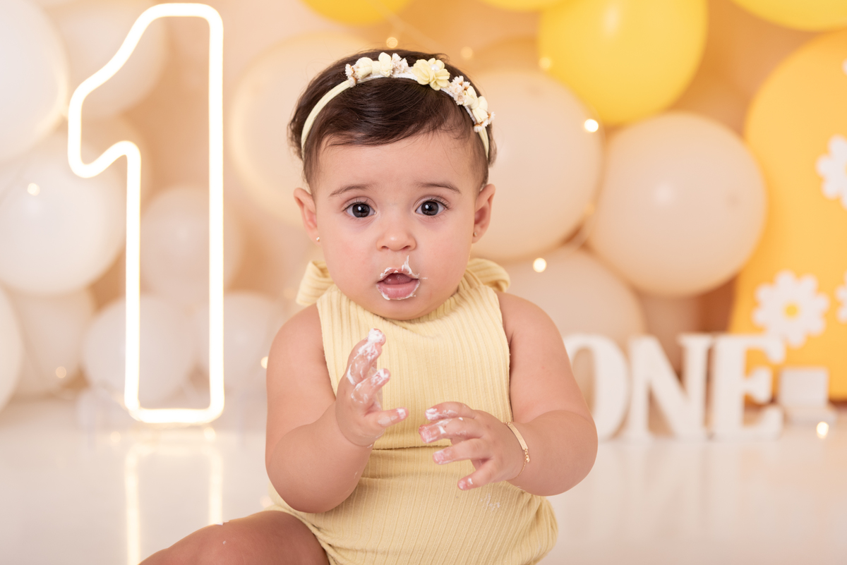 ensaio-smash-the-cake-bebe-margaridas-aniversario-comemorativo-estudio-thais-castro-brooklin-itaim-bibi-moema-abc-jardins-ibirapuera-morumbi-perdizes