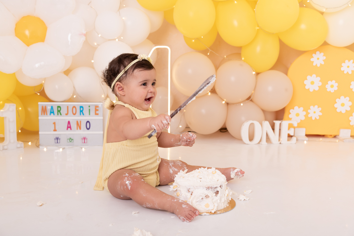 ensaio-smash-the-cake-bebe-margaridas-aniversario-comemorativo-estudio-thais-castro-brooklin-itaim-bibi-moema-abc-jardins-ibirapuera-morumbi-perdizes