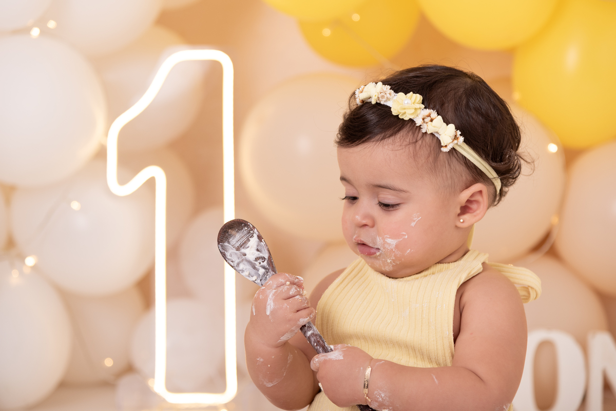 ensaio-smash-the-cake-bebe-margaridas-aniversario-comemorativo-estudio-thais-castro-brooklin-itaim-bibi-moema-abc-jardins-ibirapuera-morumbi-perdizes