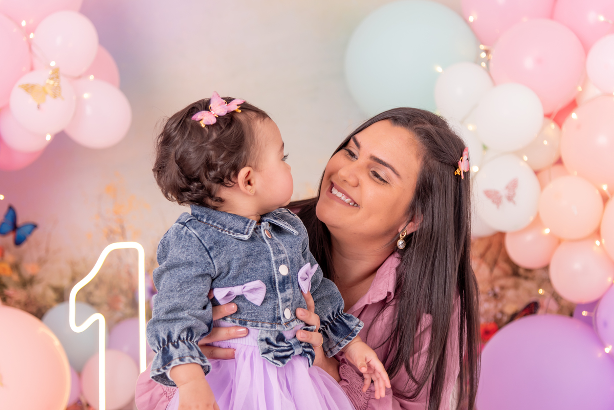 ensaio-smash-the-cake-jardim-menina-primeiro-ano-brooklin-itaim-jardins-morumbi-ibirapuera-campo-belo-santo-amaro-osasco-ipiranga-vila-mariana-bela-vista-fashion-classico-estudio-thais-castro