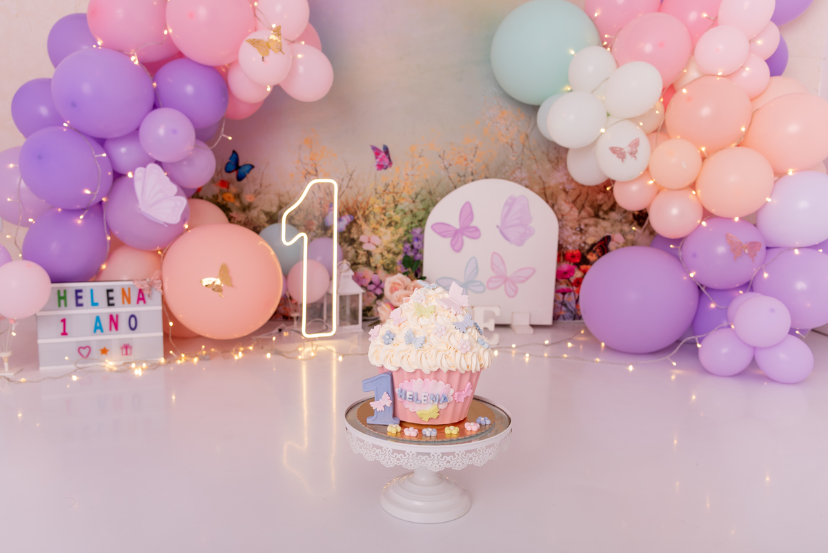 ensaio-smash-the-cake-jardim-menina-primeiro-ano-brooklin-itaim-jardins-morumbi-ibirapuera-campo-belo-santo-amaro-osasco-ipiranga-vila-mariana-bela-vista-fashion-classico-estudio-thais-castro