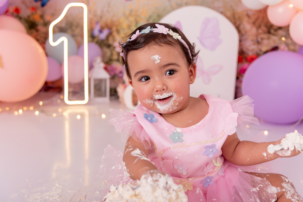 ensaio-smash-the-cake-jardim-menina-primeiro-ano-brooklin-itaim-jardins-morumbi-ibirapuera-campo-belo-santo-amaro-osasco-ipiranga-vila-mariana-bela-vista-fashion-classico-estudio-thais-castro