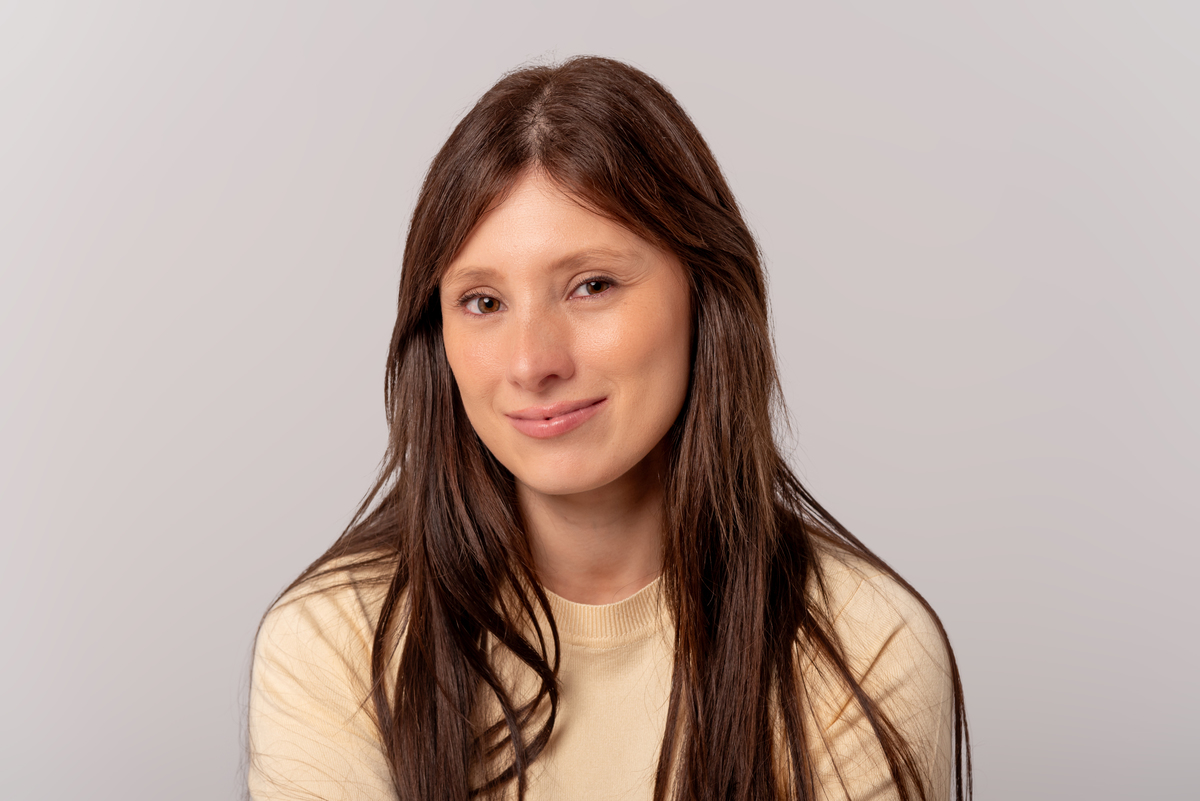 ensaio-corporativo-profissional-limkedin-empresas-feminino-brooklin-itaim-jardins-morumbi-ibirapuera-campo-belo-santo-amaro-osasco-ipiranga-vila-mariana-bela-vista-fashion-classico-estudio-thais-castro