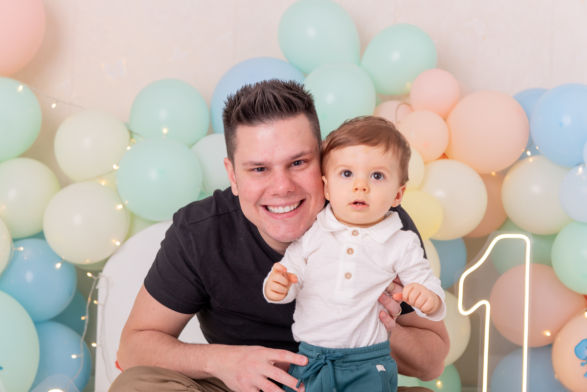 ensaio-smash-the-cake-aniversario-dinossauros-baby-primeiro-ano-produção-clean-familia-gravida-moema-itaim-brooklin-campo-belo-ibirapuera-ipiranga-estudio-thais-castro