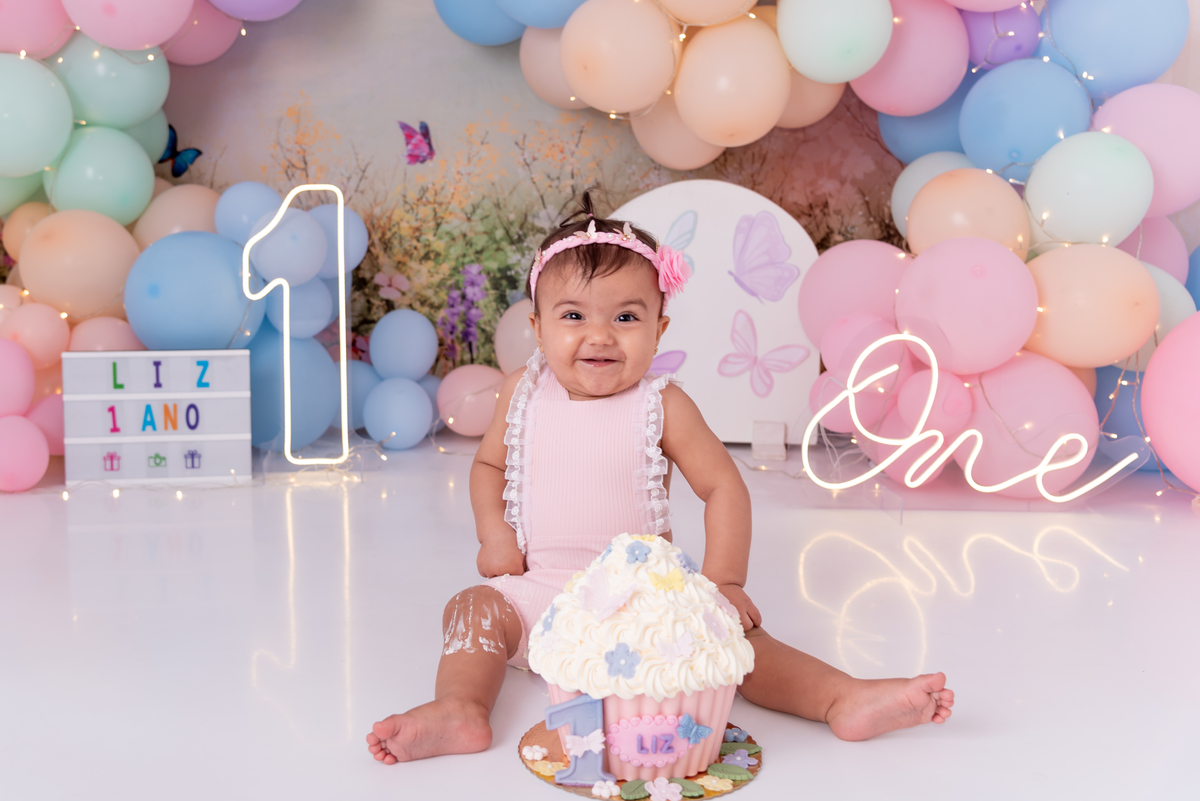 ensaio-smash-the-cake-menina-jardim-borboleta-estudio-thais-castro-brooklin-moema-ibirapuera-jardins-campo-belo-ipiranga-primeiro-ano