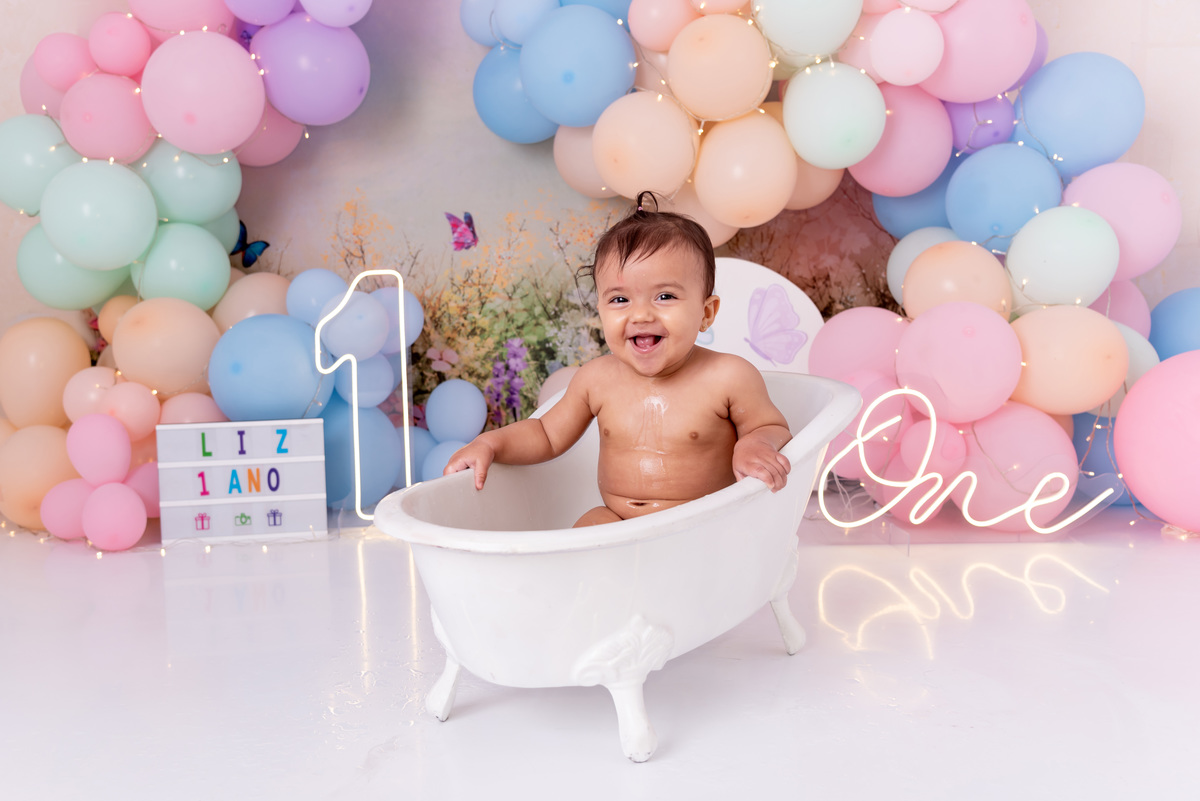 ensaio-smash-the-cake-menina-jardim-borboleta-estudio-thais-castro-brooklin-moema-ibirapuera-jardins-campo-belo-ipiranga-primeiro-ano